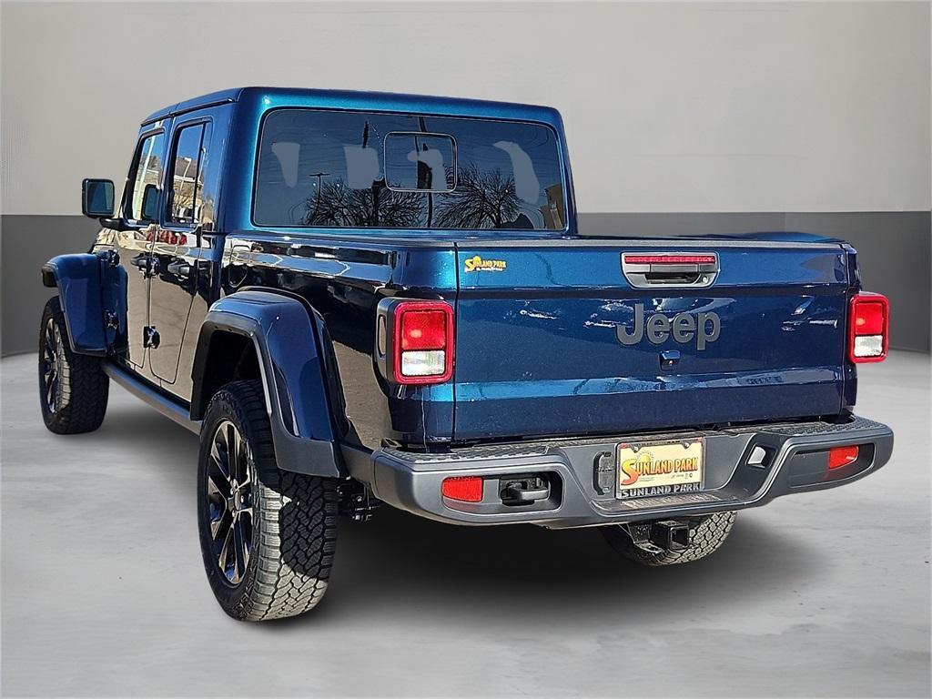 new 2025 Jeep Gladiator car, priced at $43,980