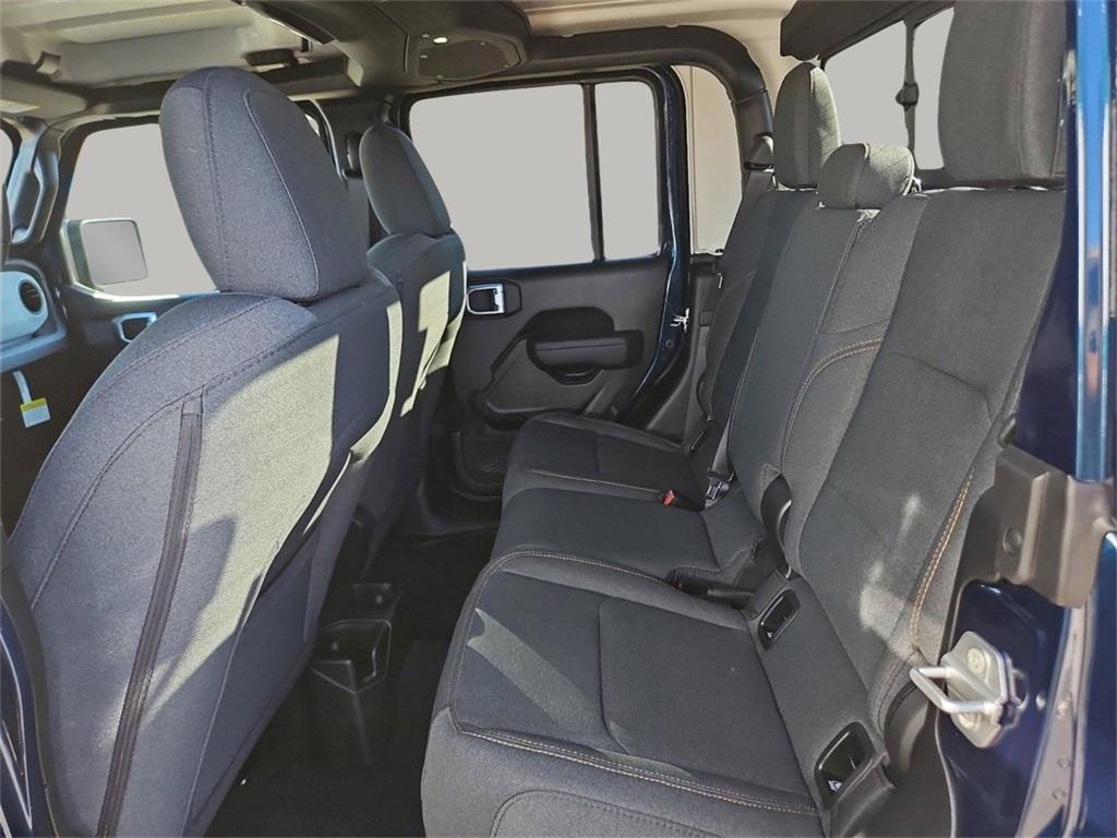 new 2025 Jeep Gladiator car, priced at $42,980