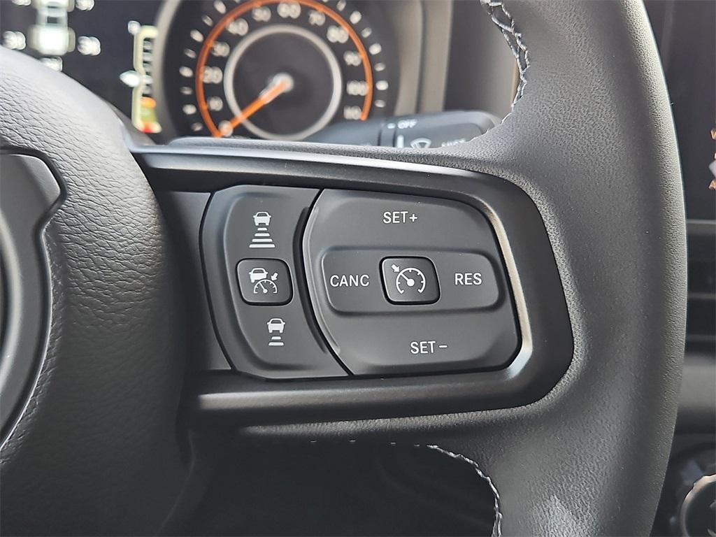 new 2025 Jeep Gladiator car, priced at $50,180