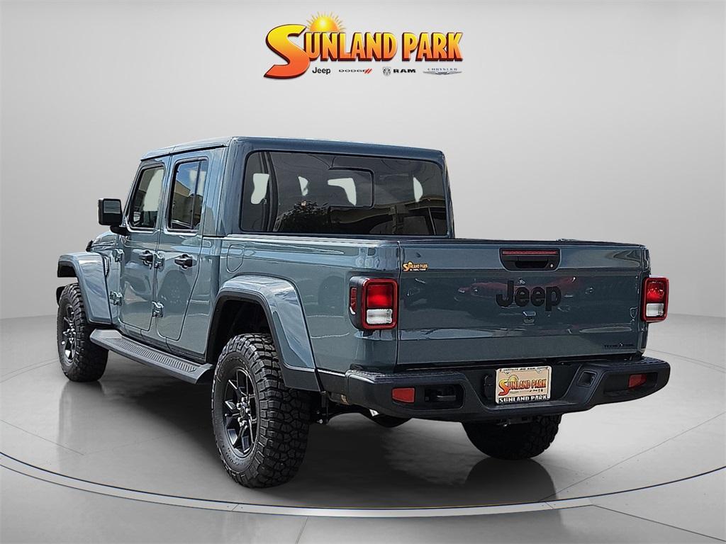 new 2025 Jeep Gladiator car, priced at $44,584