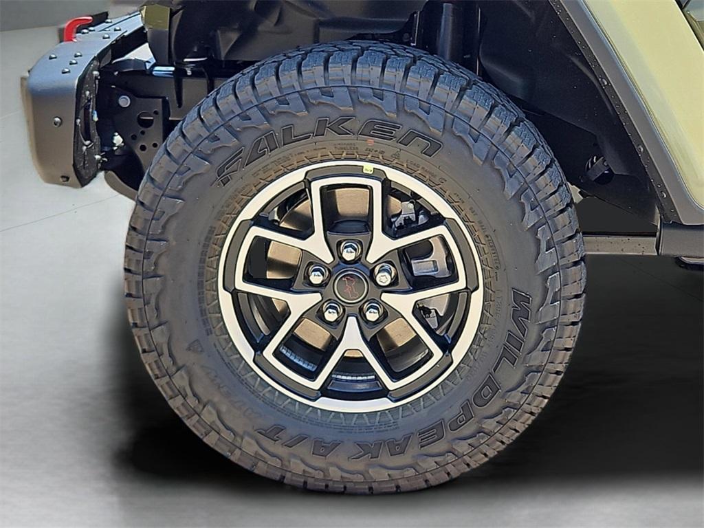 new 2025 Jeep Gladiator car, priced at $55,975