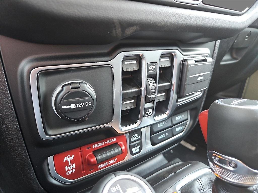 new 2025 Jeep Gladiator car, priced at $55,975