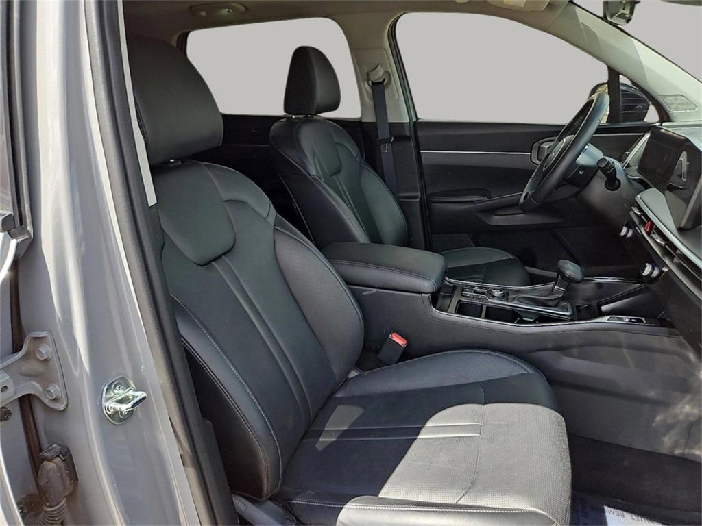 used 2024 Kia Sorento car, priced at $36,854