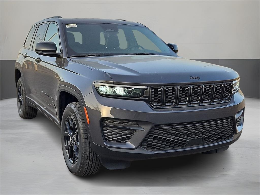 new 2025 Jeep Grand Cherokee car, priced at $40,530