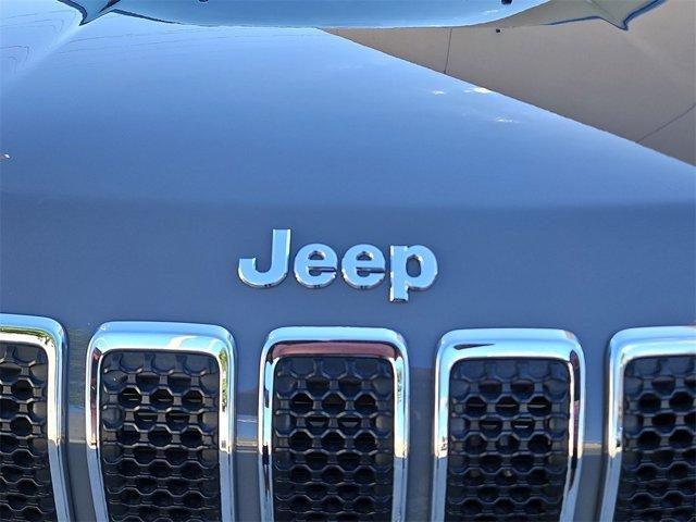 used 2022 Jeep Cherokee car, priced at $24,037