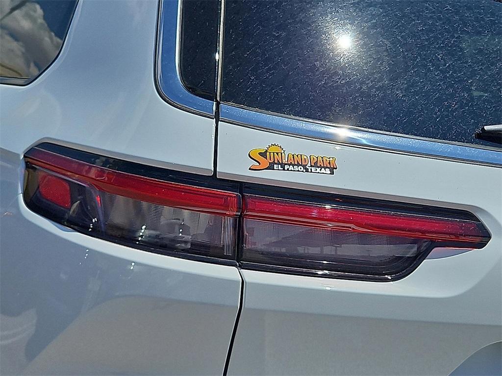 new 2025 Jeep Grand Cherokee L car, priced at $38,183