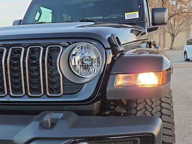 new 2025 Jeep Gladiator car, priced at $43,680