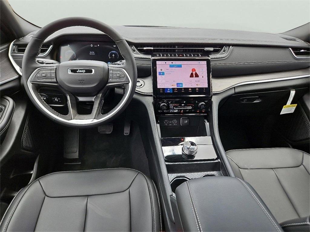 new 2025 Jeep Grand Cherokee L car, priced at $44,495