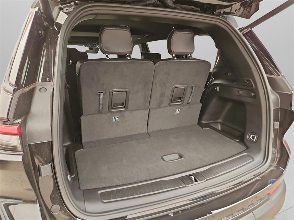 new 2025 Jeep Grand Cherokee L car, priced at $42,130