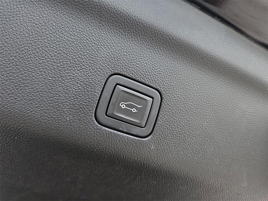 used 2024 Chevrolet Suburban car, priced at $65,924