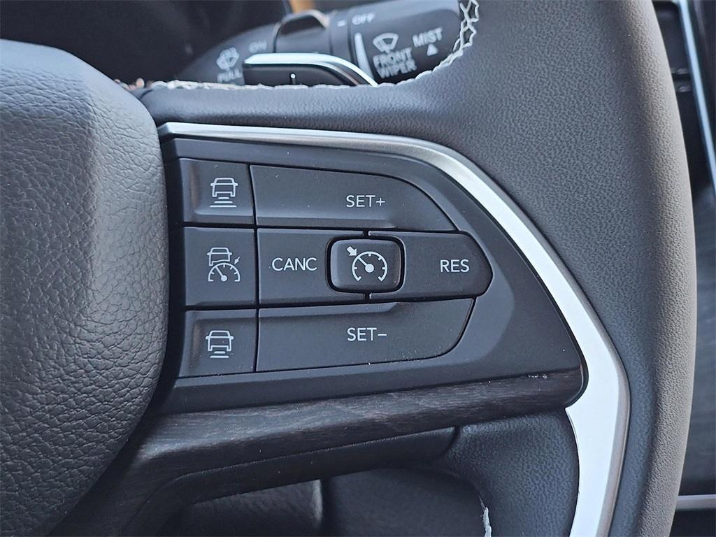 new 2025 Jeep Grand Cherokee L car, priced at $43,900