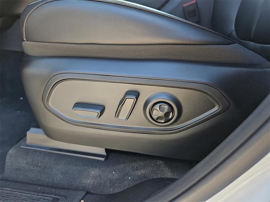 new 2025 Jeep Grand Cherokee L car, priced at $43,900