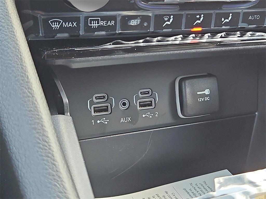 new 2025 Jeep Grand Cherokee L car, priced at $43,900