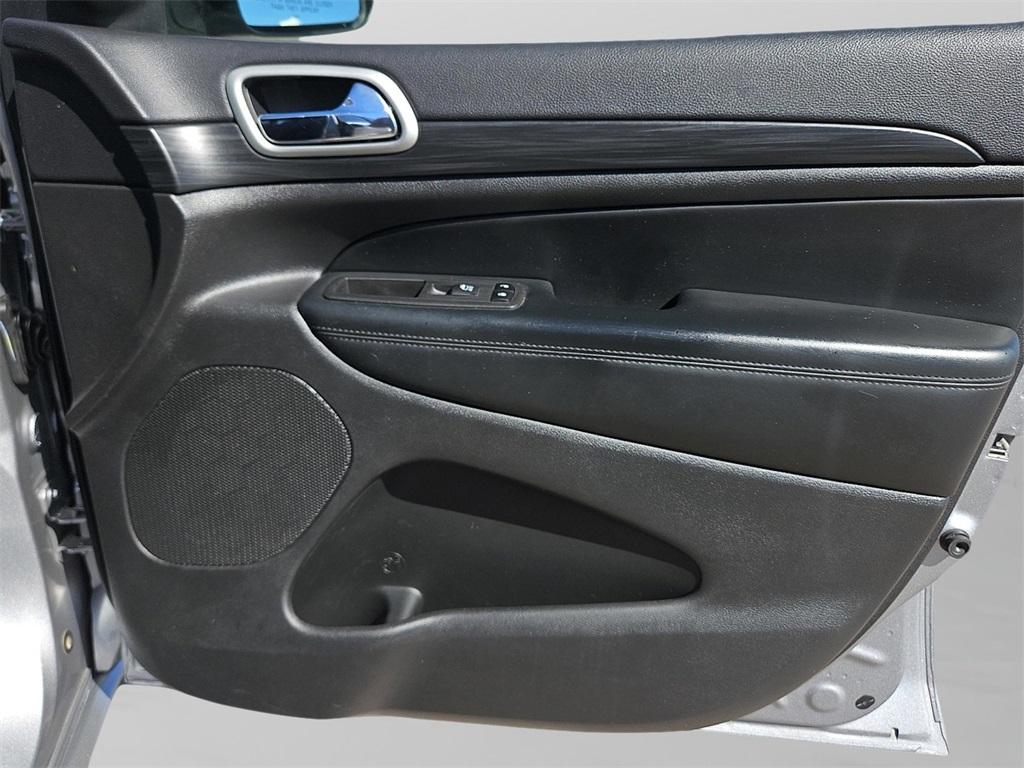 used 2021 Jeep Grand Cherokee car, priced at $24,308