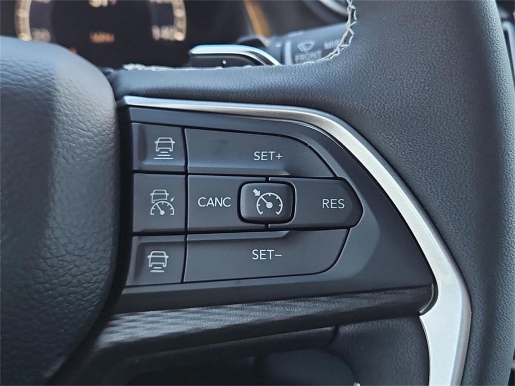 new 2025 Jeep Grand Cherokee car, priced at $37,080