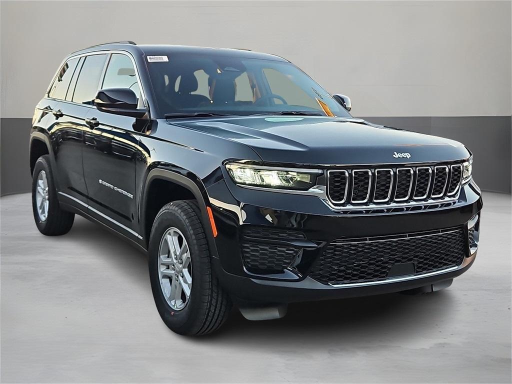 new 2025 Jeep Grand Cherokee car, priced at $40,720