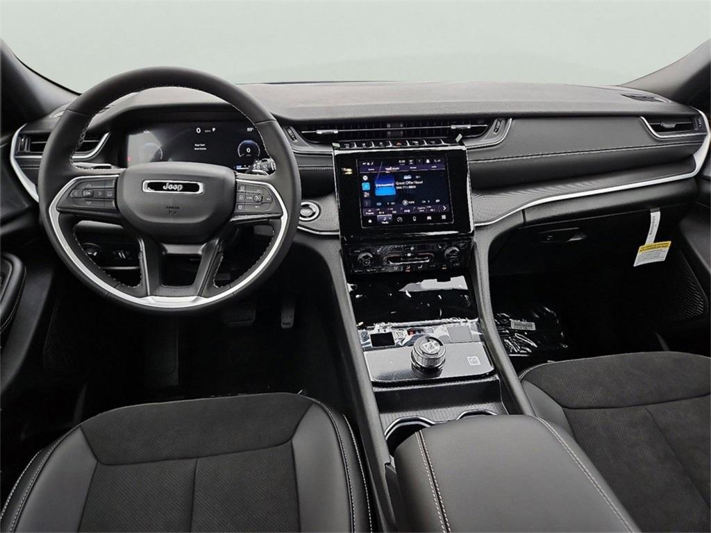 new 2025 Jeep Grand Cherokee L car, priced at $46,525