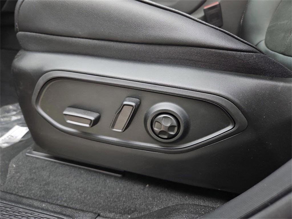 new 2025 Jeep Grand Cherokee L car, priced at $46,525