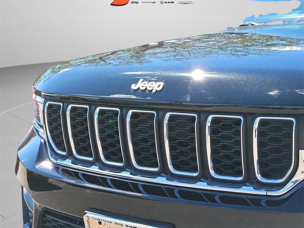used 2025 Jeep Grand Cherokee car, priced at $31,893