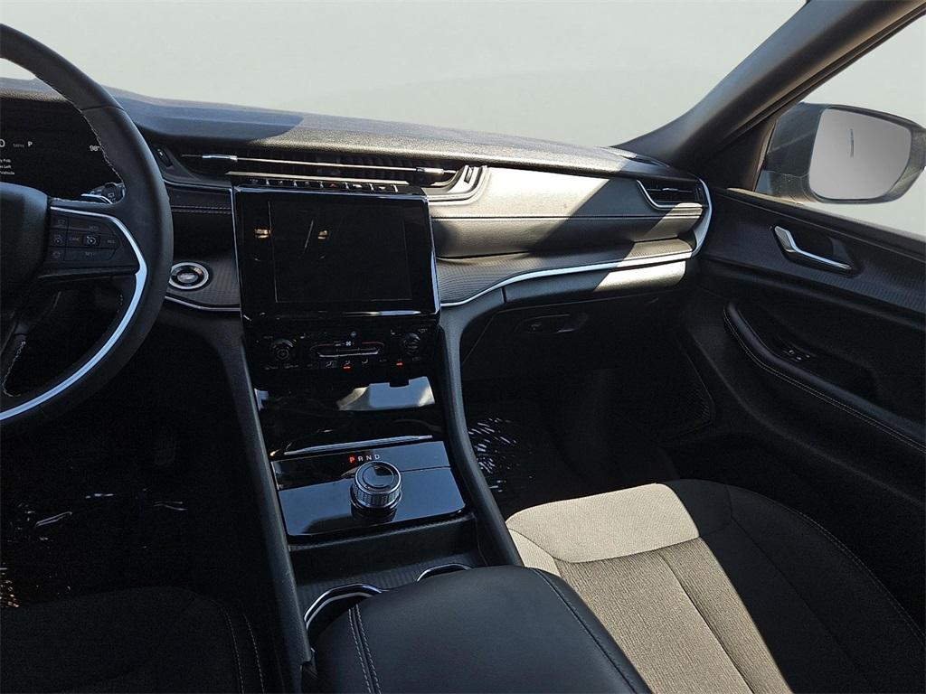 used 2025 Jeep Grand Cherokee car, priced at $31,893