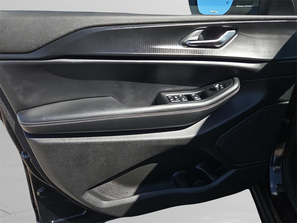 used 2025 Jeep Grand Cherokee car, priced at $31,893