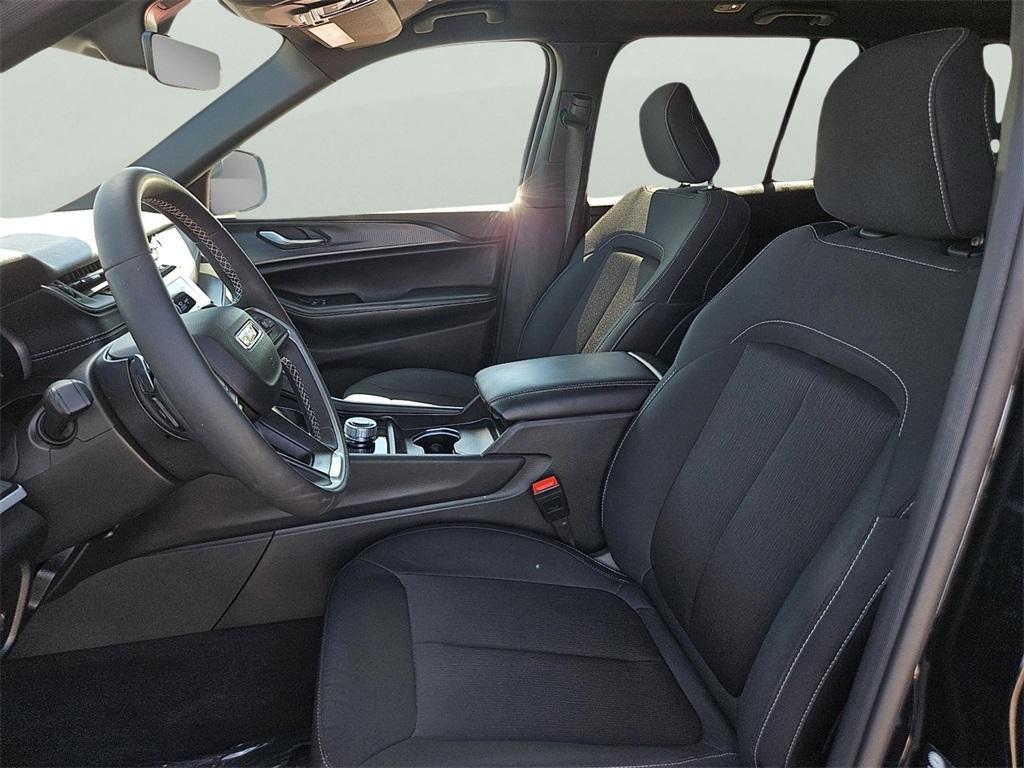 used 2025 Jeep Grand Cherokee car, priced at $31,893