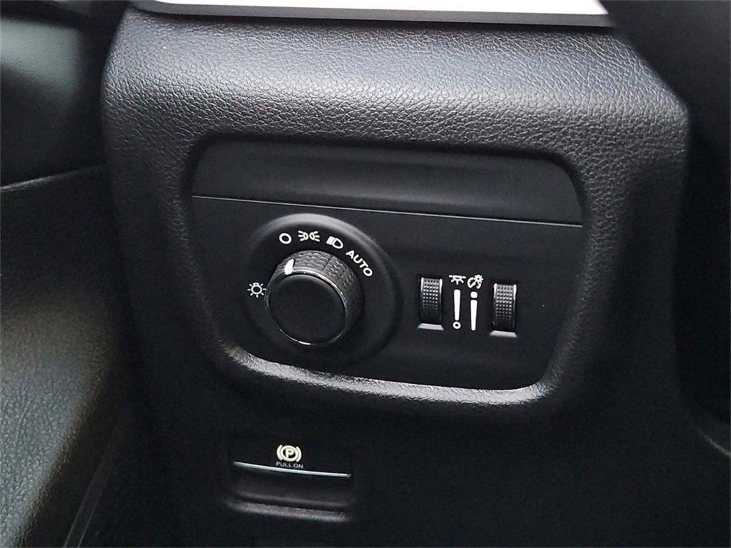 new 2025 Jeep Grand Cherokee L car, priced at $37,873