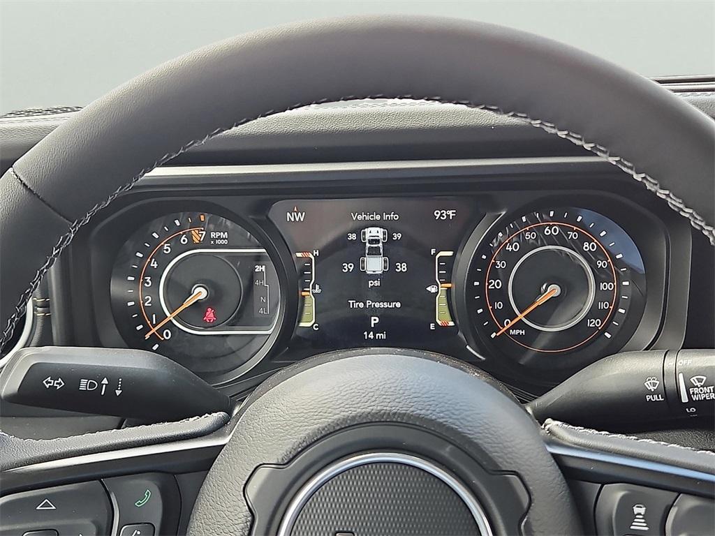 new 2025 Jeep Gladiator car, priced at $45,879