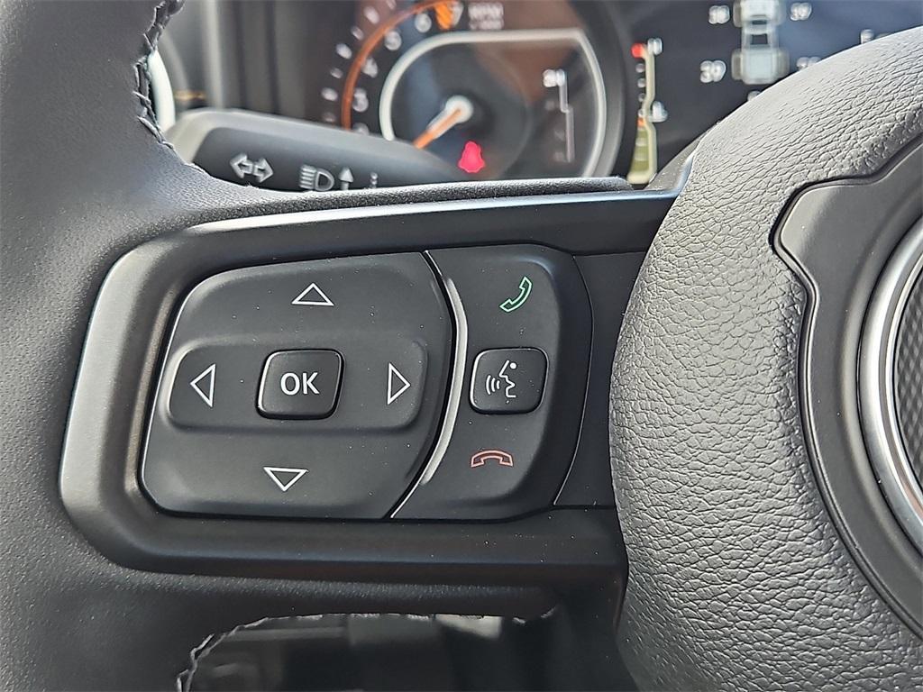 new 2025 Jeep Gladiator car, priced at $45,879