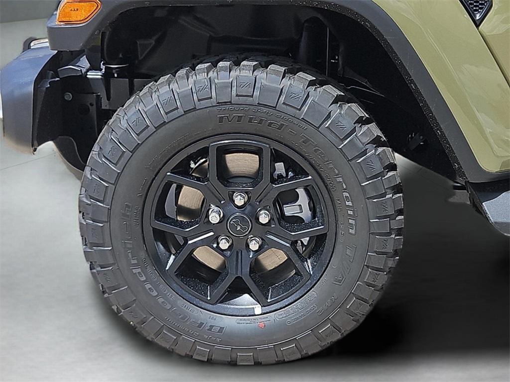 new 2025 Jeep Gladiator car, priced at $44,584