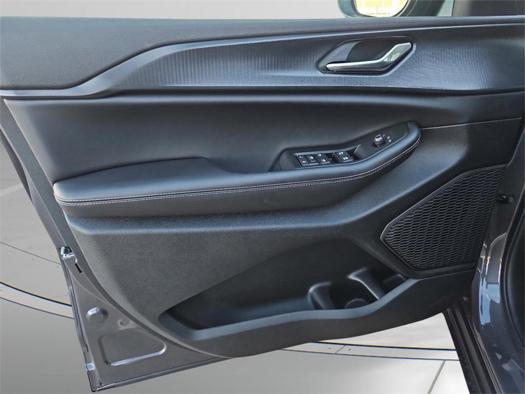 new 2025 Jeep Grand Cherokee L car, priced at $38,623