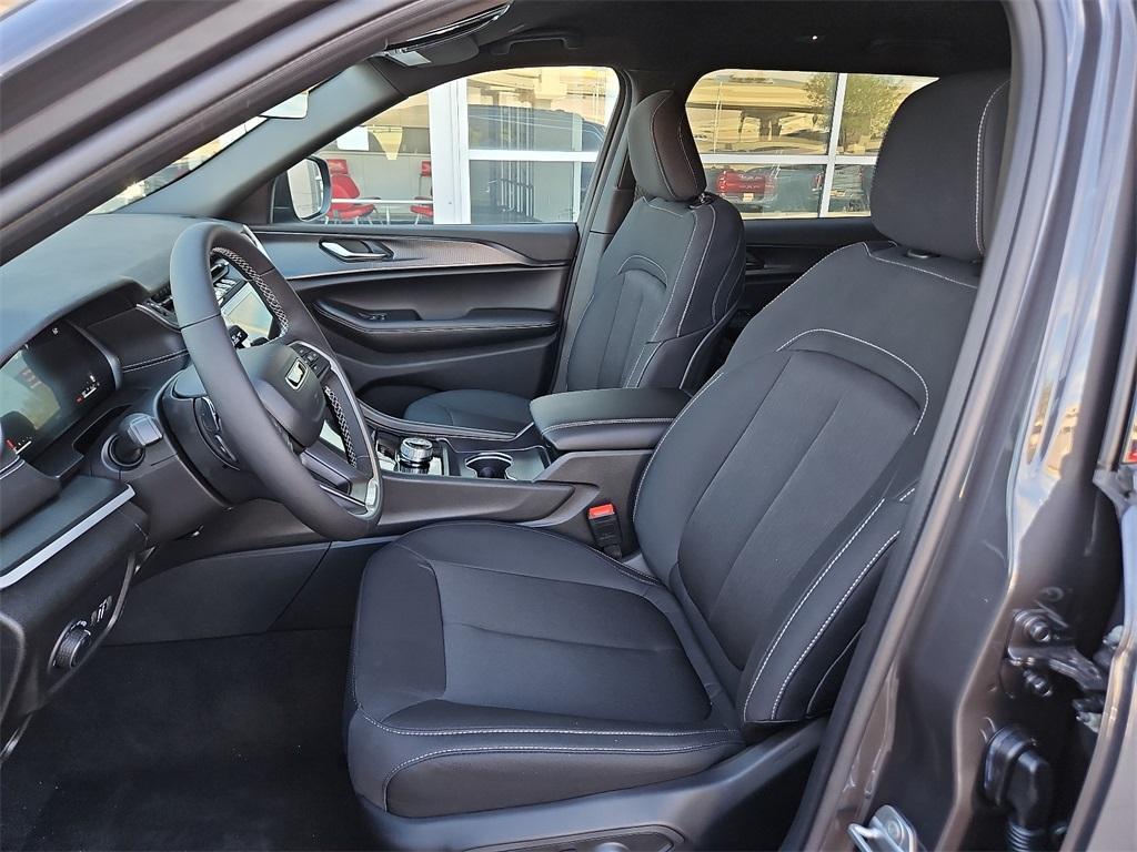 new 2025 Jeep Grand Cherokee L car, priced at $39,970