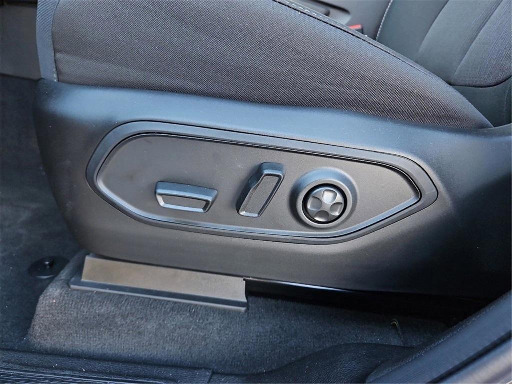 new 2025 Jeep Grand Cherokee L car, priced at $38,623