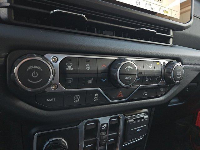 new 2025 Jeep Gladiator car, priced at $46,605