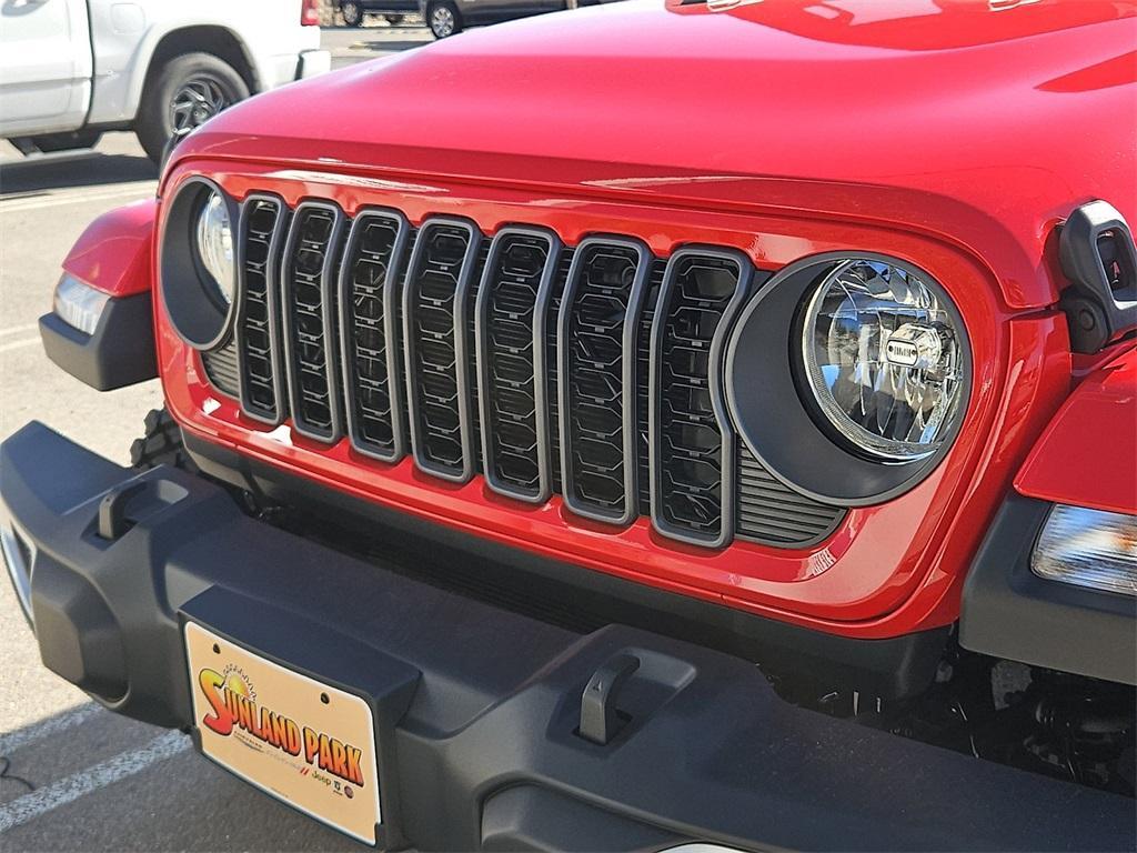 new 2025 Jeep Gladiator car, priced at $46,605