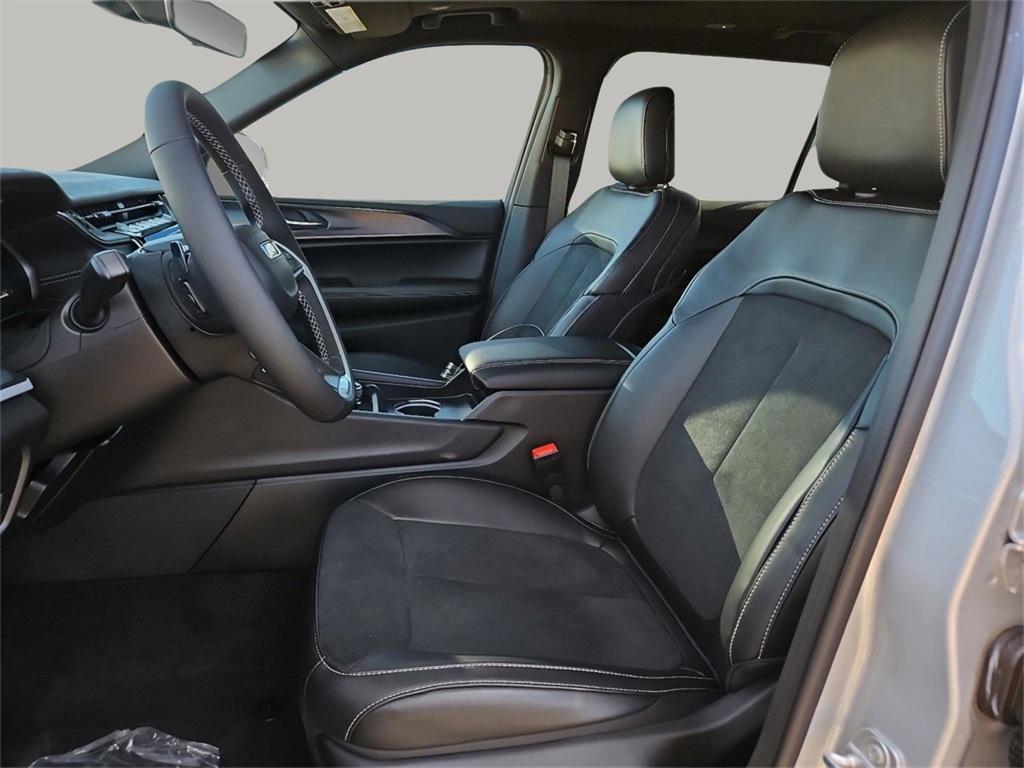 new 2025 Jeep Grand Cherokee L car, priced at $39,630