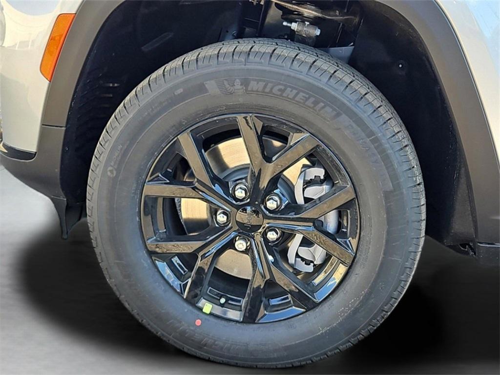 new 2025 Jeep Grand Cherokee L car, priced at $39,630
