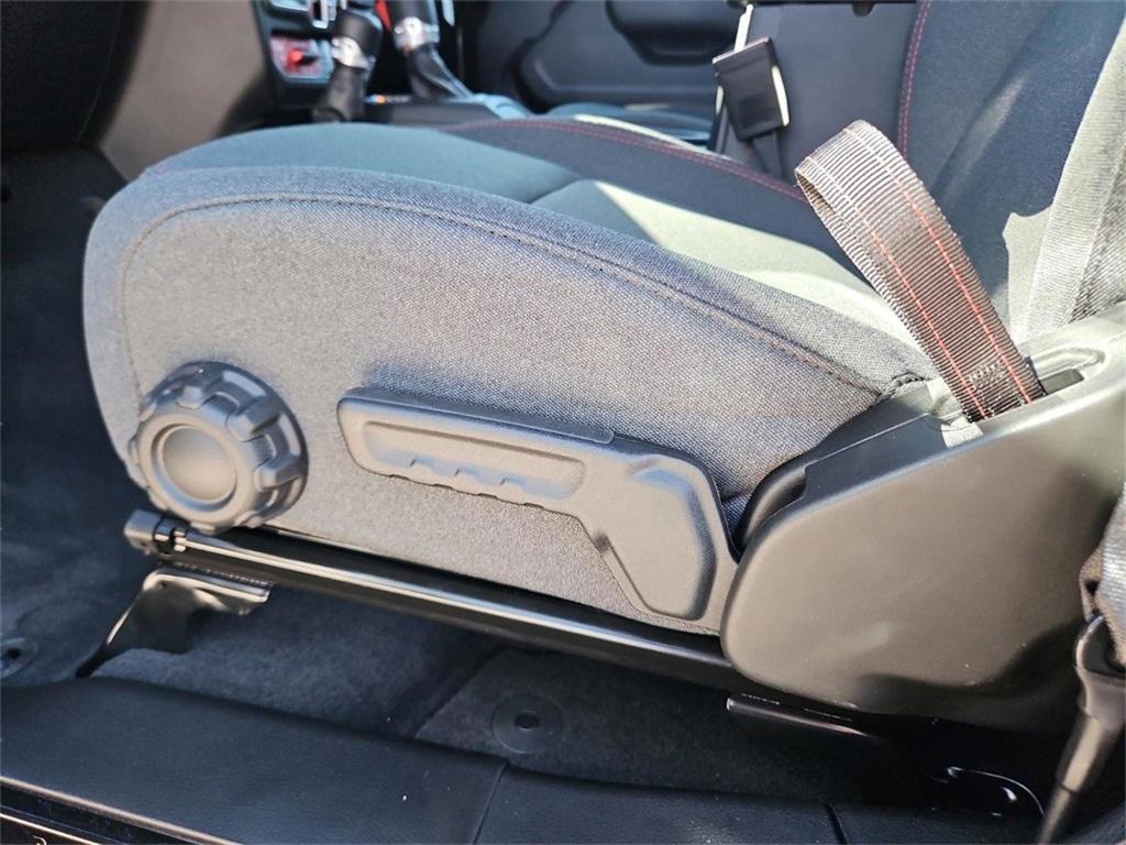 new 2025 Jeep Gladiator car, priced at $51,700