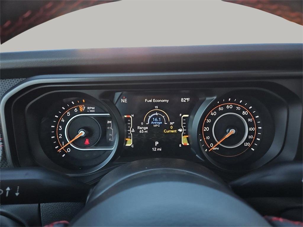 new 2025 Jeep Gladiator car, priced at $52,575