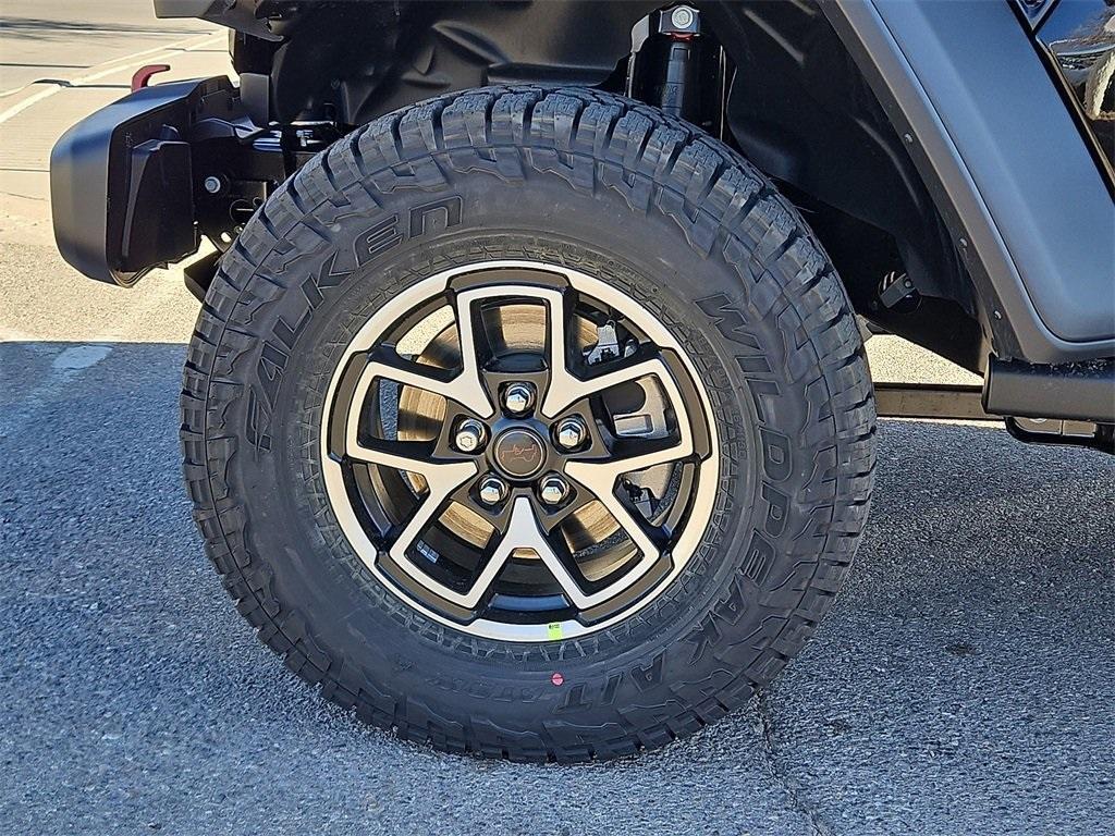 new 2025 Jeep Gladiator car, priced at $51,700