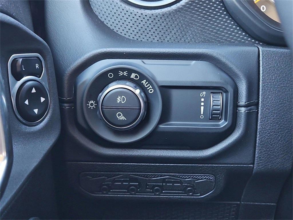 new 2025 Jeep Gladiator car, priced at $51,700