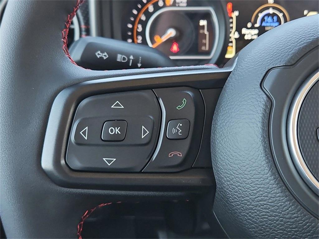 new 2025 Jeep Gladiator car, priced at $52,575