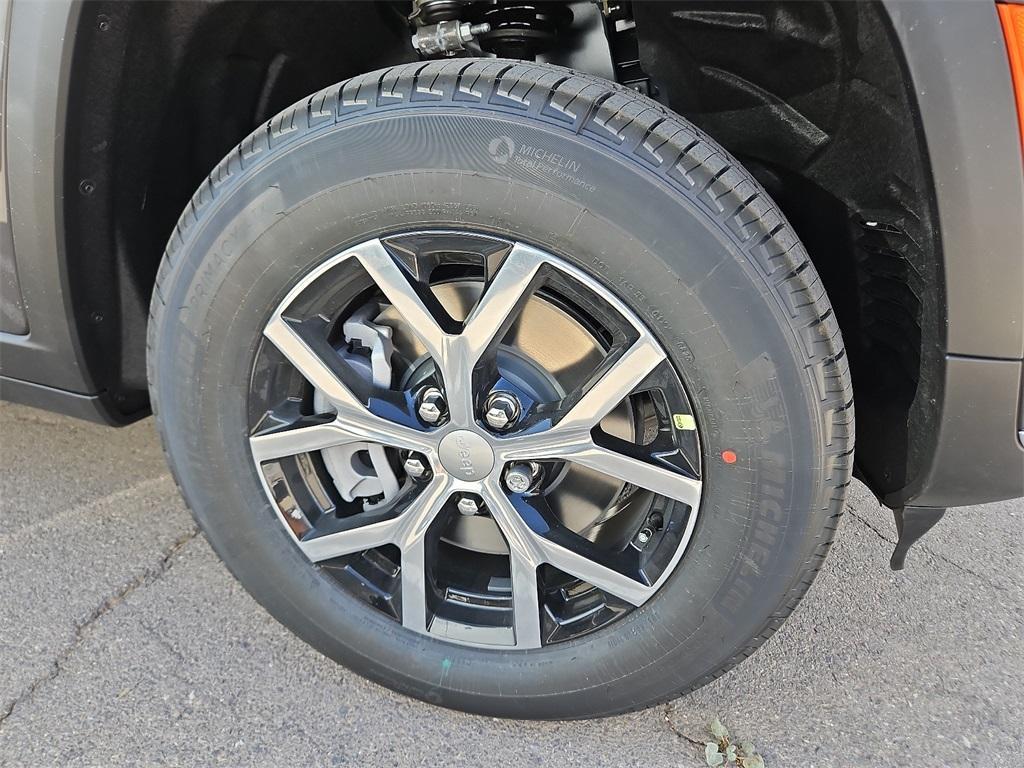 new 2025 Jeep Grand Cherokee L car, priced at $48,110