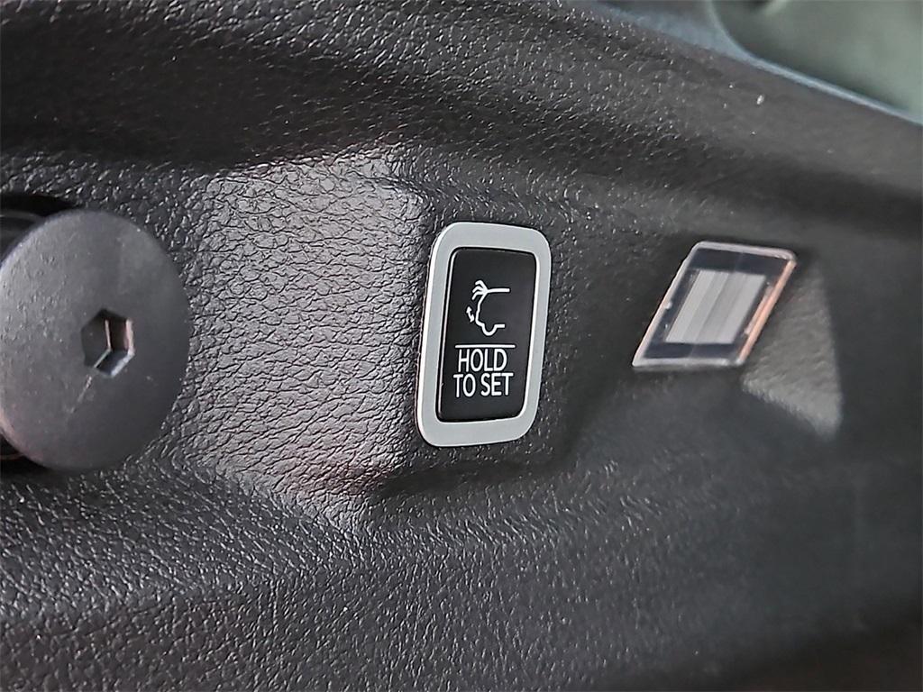 used 2024 Jeep Grand Cherokee L car, priced at $34,888