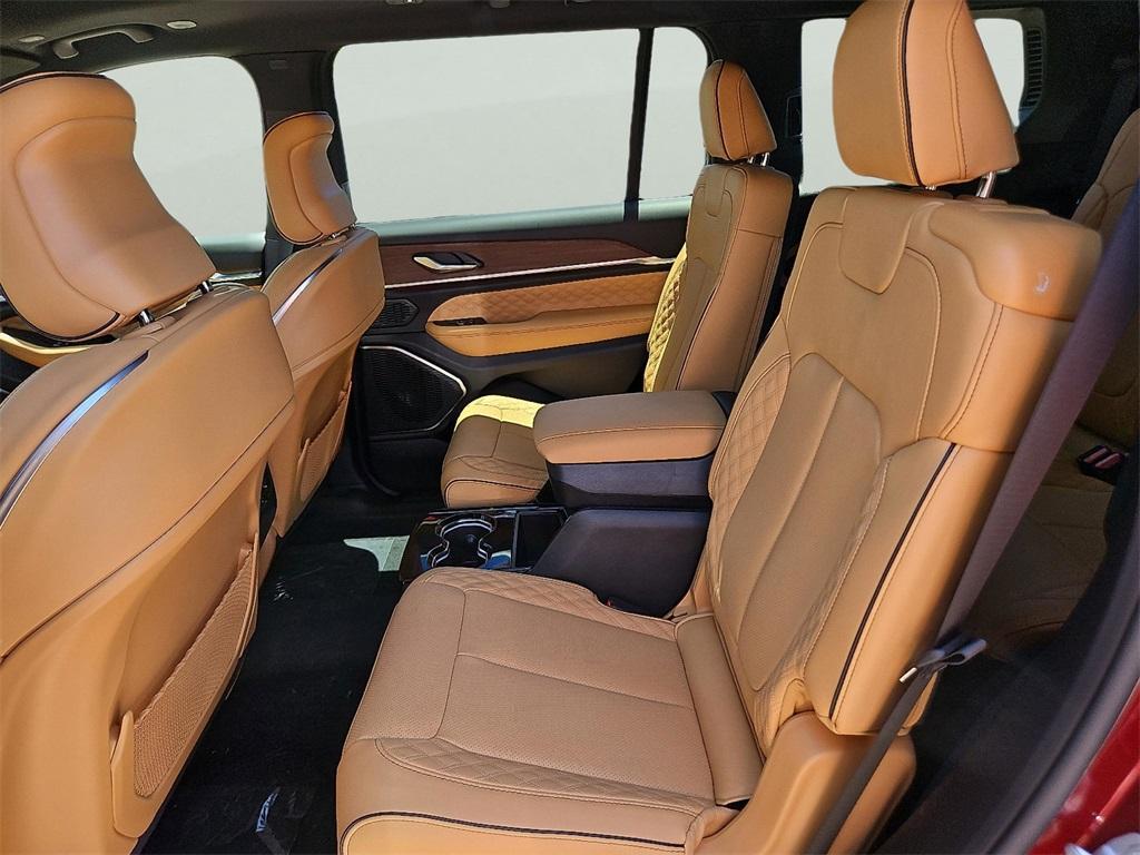 new 2025 Jeep Grand Cherokee L car, priced at $58,386