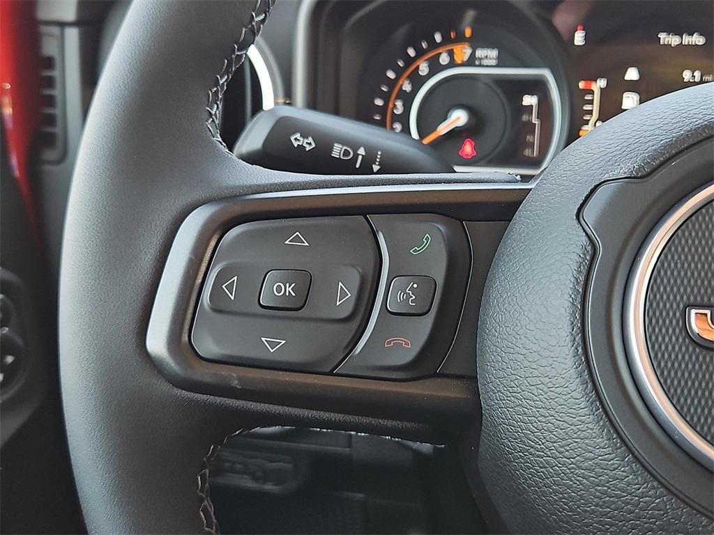 new 2025 Jeep Gladiator car, priced at $46,105