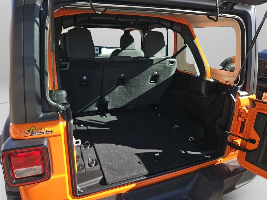 new 2025 Jeep Wrangler car, priced at $41,050