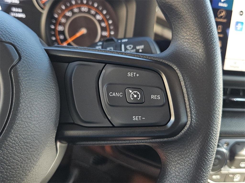 new 2025 Jeep Wrangler car, priced at $41,050