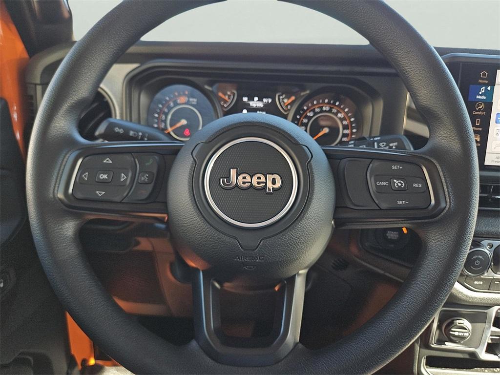 new 2025 Jeep Wrangler car, priced at $41,050