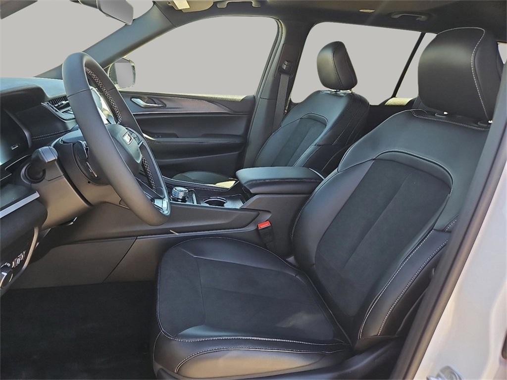 new 2025 Jeep Grand Cherokee L car, priced at $43,277